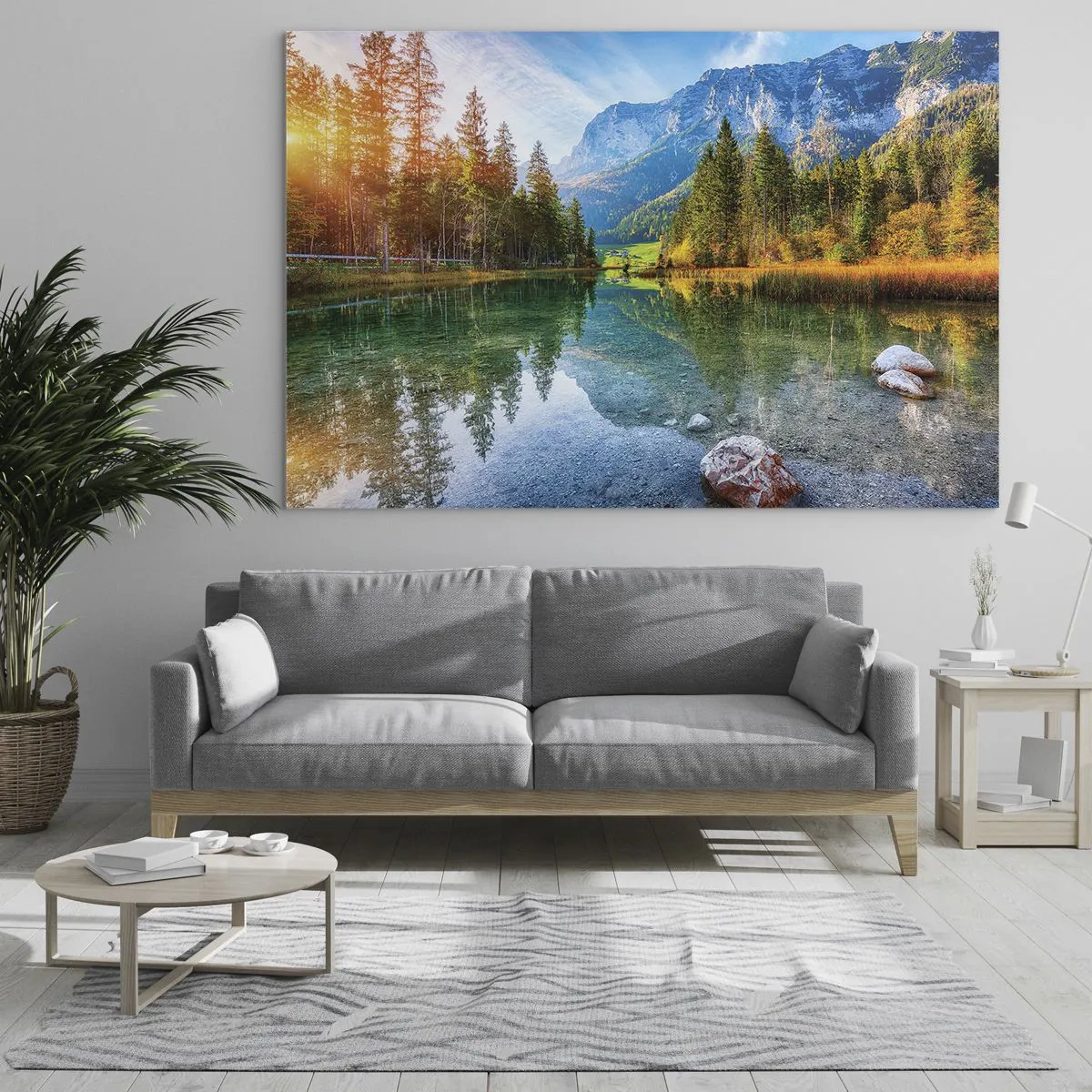 Schilderen op glas - Een bergmeer omgeven door bos en majestueuze bergtoppen - 70x50cm - De zachtheid van de herfst - Moderne wanddecoratie voor woonkamer en slaapkamer ARTTOR
