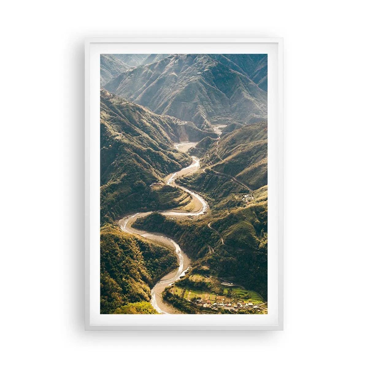 Poster in een witte lijst - Recht uit het hart van de bergen - 61x91 cm