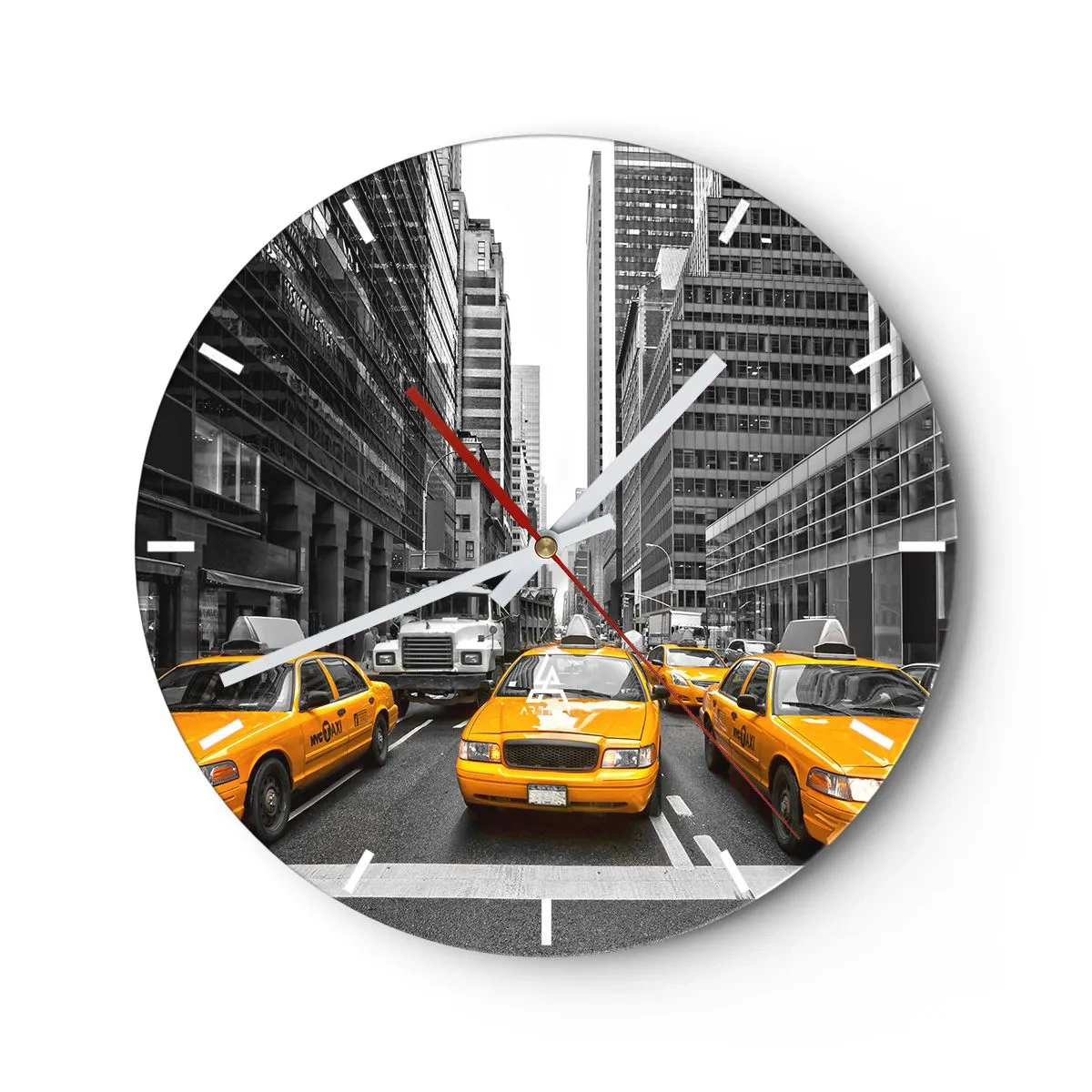 Wandklok - Klok - Gele taxi's op de straten van de stad - 30x30cm - Wij geven de stad de kleuren - Moderne wanddecoratie voor woonkamer, keuken en slaapkamer ARTTOR