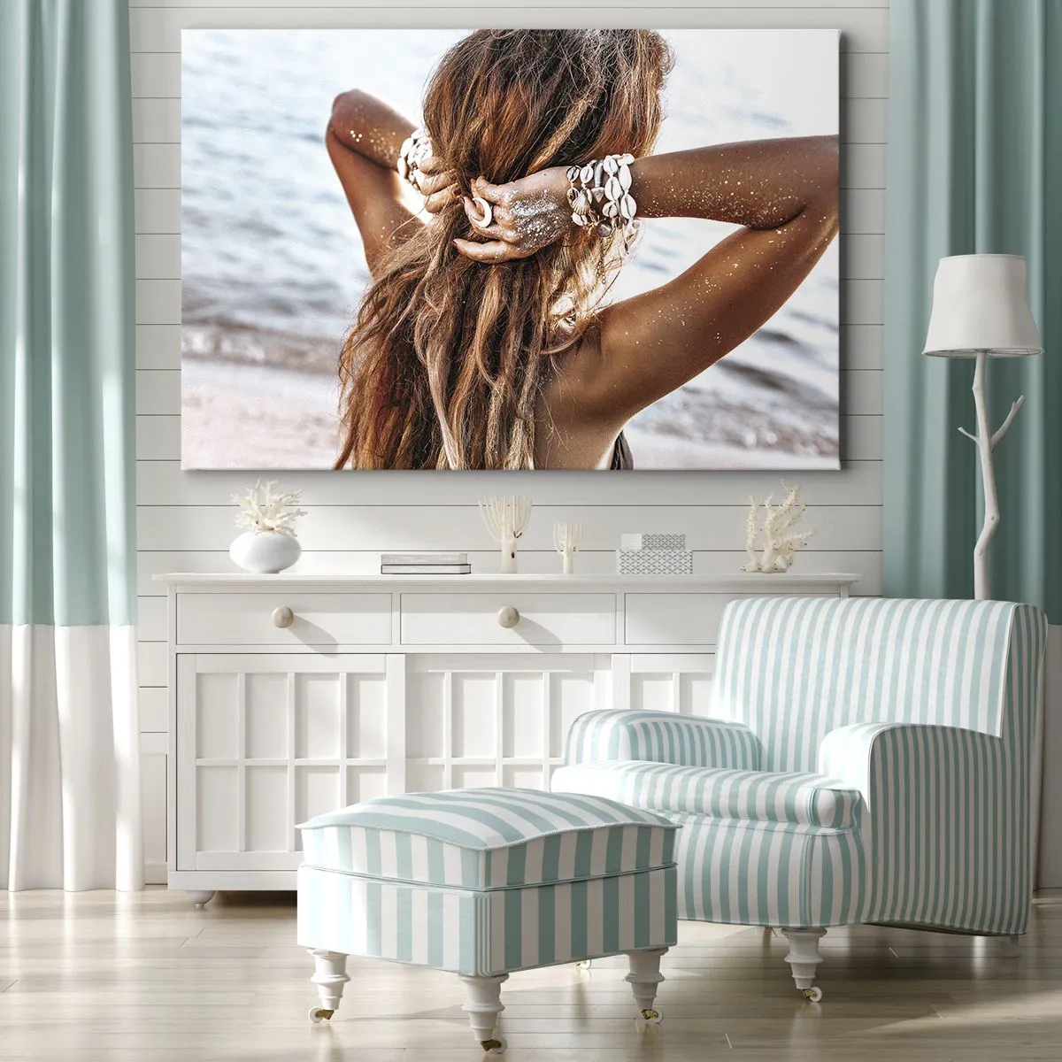 Schilderen op canvas - Een vrouw op het strand met haar haar wapperend in de zon - 70x50cm - Een zusje van water en zon - Moderne wanddecoratie voor woonkamer en slaapkamer ARTTOR